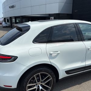 2023 Porsche MACAN photo 9