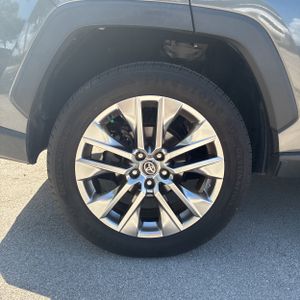 2021 Toyota RAV4 XLE PREMIUM 照片 19