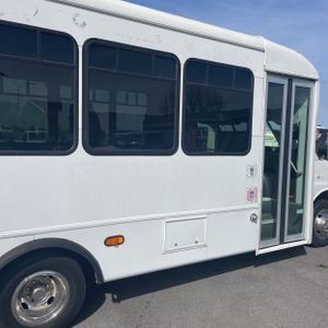 CHEVROLET EXPRESS 3500 - 9