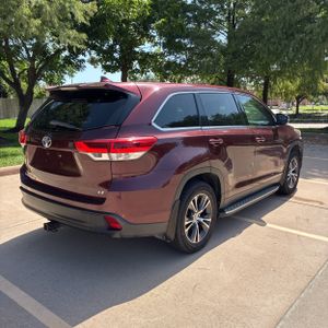 صورة 8 لـ 2019 Toyota HIGHLANDER LE PLUS