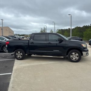TOYOTA TUNDRA - 10