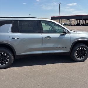 2025 Chevrolet TRAVERSE Z71 照片 11