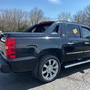 CHEVROLET AVALANCHE LTZ BLACK DIAMOND - 9
