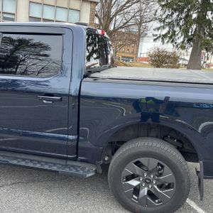 FORD F-150 LIGHTNING LARIAT - 6