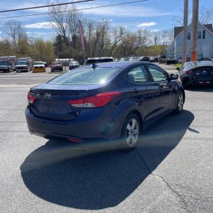 HYUNDAI ELANTRA GLS - 8