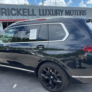 صورة 6 لـ 2024 BMW X7 XDRIVE40I