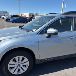2018 Subaru OUTBACK 2.5I PREMIUM — фото 2