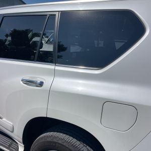 2017 Lexus GX 460 BASE — фото 6