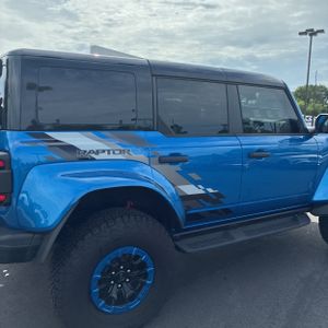 FORD BRONCO RAPTOR - 9