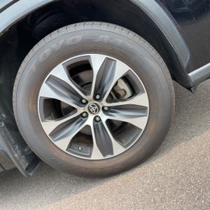 2022 Toyota HIGHLANDER XLE thumbnail 18