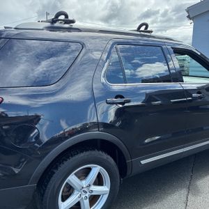 FORD EXPLORER XLT - 9