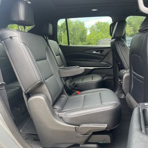 2025 Chevrolet TRAVERSE LT — миниатюра 35