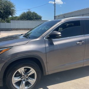 صورة 2 لـ 2017 Toyota HIGHLANDER LIMITED