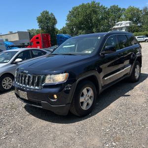 2011 JEEP GRAND CHEROKEE LAREDO photo 1