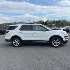 FORD EXPLORER XLT - 10