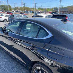 GENESIS G70 2.5T STANDARD - 4