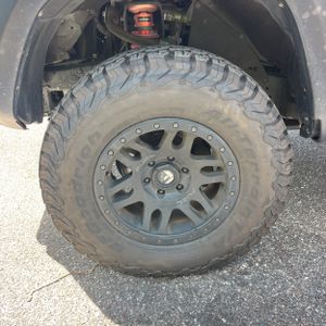 2017 Toyota 4RUNNER TRD OFF-ROAD — миниатюра 17