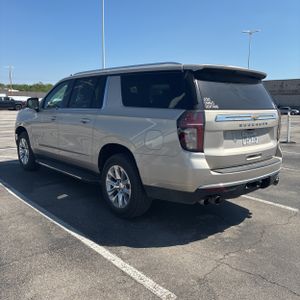 CHEVROLET SUBURBAN PREMIER - 5