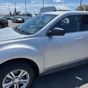 CHEVROLET EQUINOX LS - 2