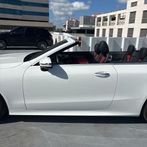 MERCEDES-BENZ E-CLASS - 4