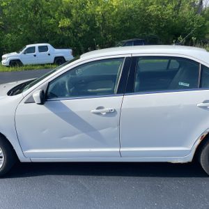 FORD FUSION SE - 4