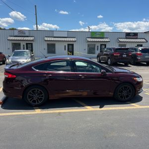FORD FUSION SE - 10