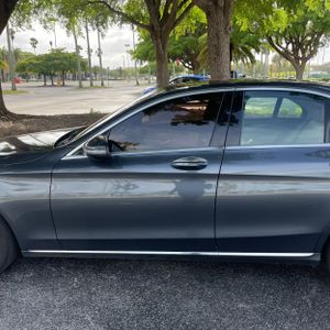 Mercedes-Benz C 300 4MATIC - 4