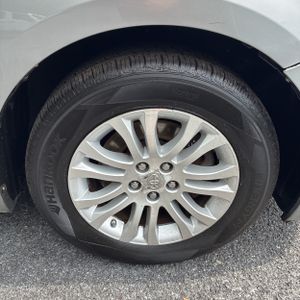 2012 Toyota SIENNA XLE 8-PASSENGER — миниатюра 20