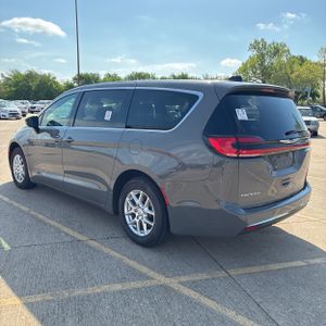 CHRYSLER PACIFICA SELECT - 5