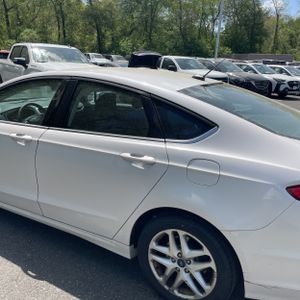 FORD FUSION SE - 6