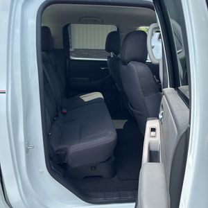 صورة مصغرة 35 لـ 2022 Nissan FRONTIER SV