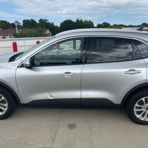 صورة 4 لـ 2020 FORD ESCAPE SE