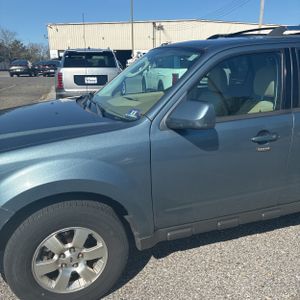 FORD ESCAPE LIMITED - 2