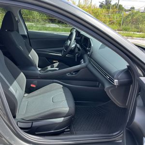 صورة مصغرة 33 لـ 2024 Hyundai ELANTRA SE