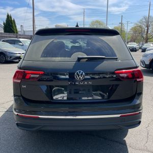 VOLKSWAGEN TIGUAN SE - 7