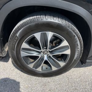 صورة مصغرة 20 لـ 2022 Toyota HIGHLANDER XLE