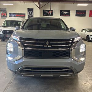 صورة مصغرة 14 لـ 2025 Mitsubishi OUTLANDER SE