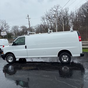 CHEVROLET EXPRESS 2500 - 3