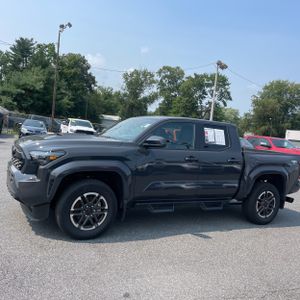2025 Toyota TACOMA TRD SPORT photo 3