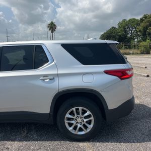 2019 Chevrolet TRAVERSE LS — фото 6