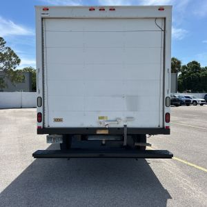 FORD E-350 CUTAWAY - 7