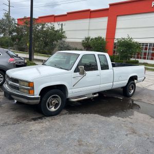 CHEVROLET C/K 2500 SERIES C2500 SILVERADO - 3