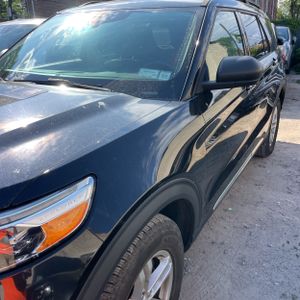 FORD EXPLORER XLT - 2
