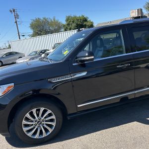 صورة 2 لـ 2022 Lincoln NAVIGATOR L STANDARD