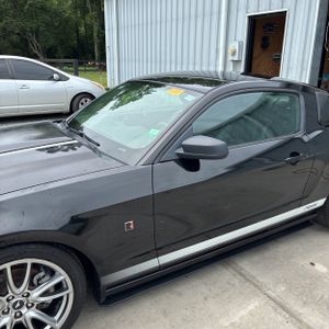 FORD MUSTANG V6 - 2