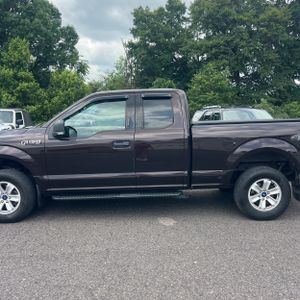 صورة 4 لـ 2018 FORD F-150 XLT