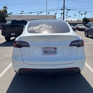 TESLA MODEL Y LONG RANGE - 7