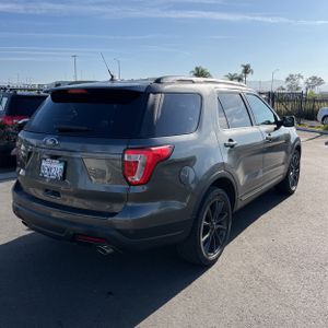 FORD EXPLORER XLT - 8