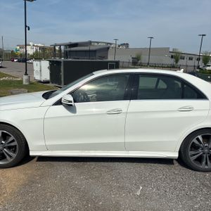 MERCEDES-BENZ E-CLASS - 4