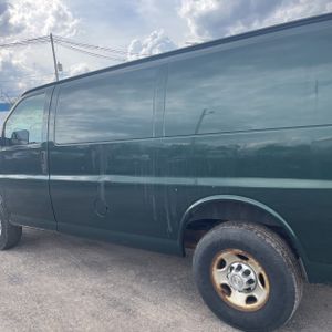 CHEVROLET EXPRESS 2500 - 6